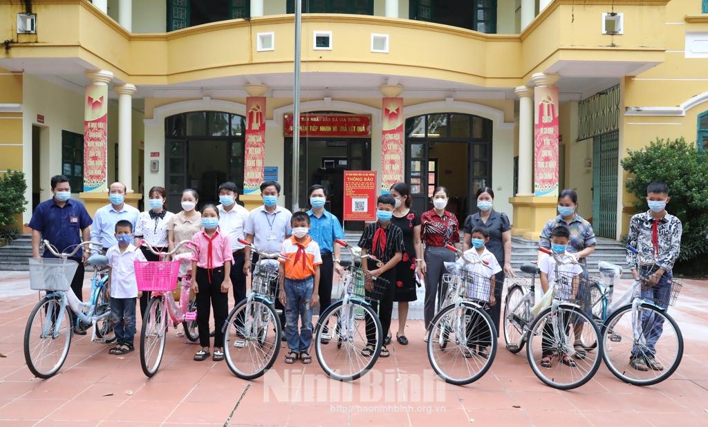 Đi qua một mùa hè hạnh phúc