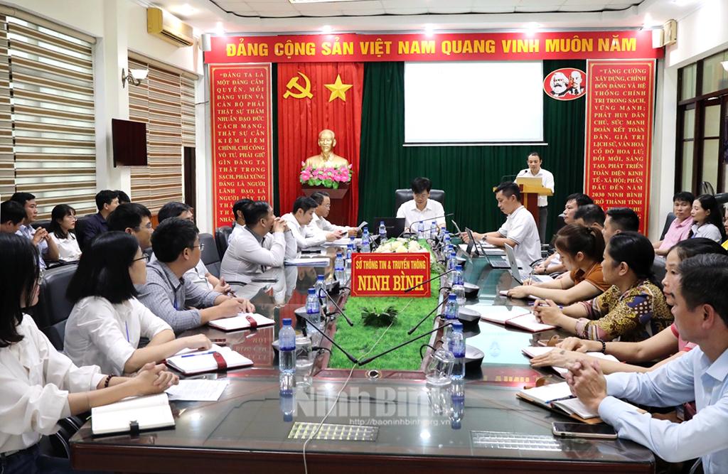 Tập huấn kỹ năng số cho tổ công nghệ số cộng đồng trên địa bàn tỉnh