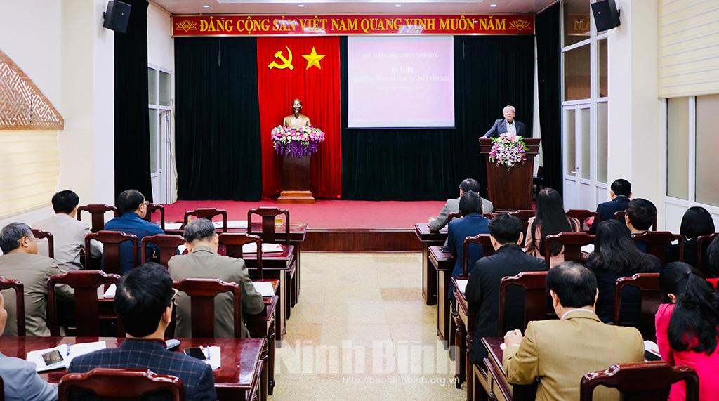 Hội nghị báo cáo viên tháng 2