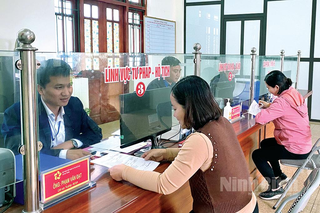 Coi trọng và làm tốt công tác dân vận chính quyền