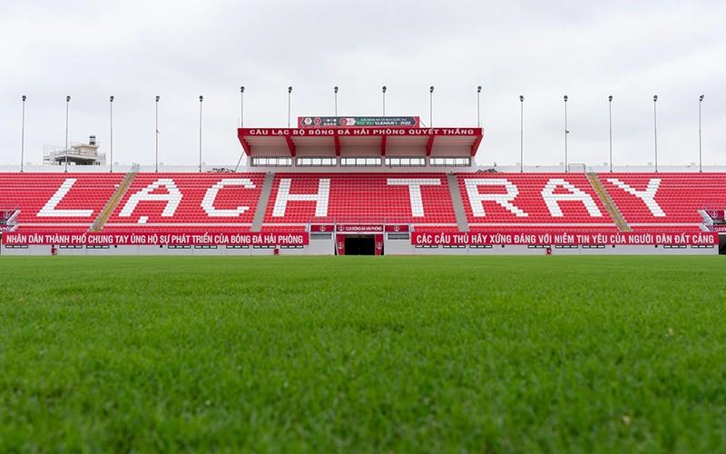 Đội tuyển Việt Nam đấu giao hữu với Hồng Kông (Trung Quốc) tại sân Lạch Tray