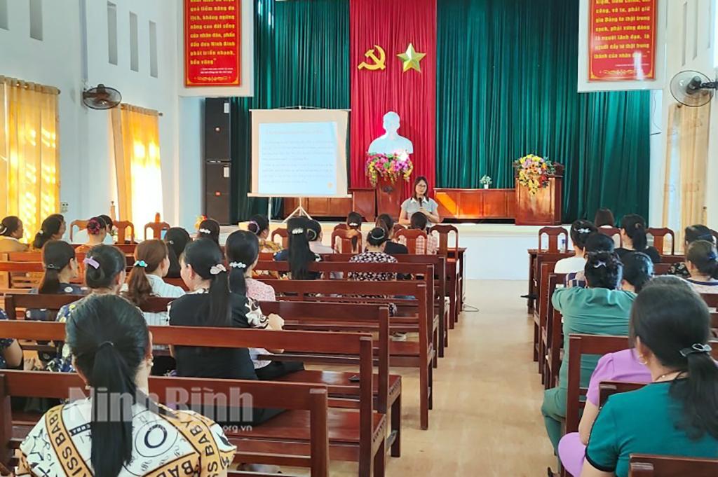 Tập huấn phương pháp và kỹ năng truyền thông giáo dục sức khỏe tại Kim Sơn