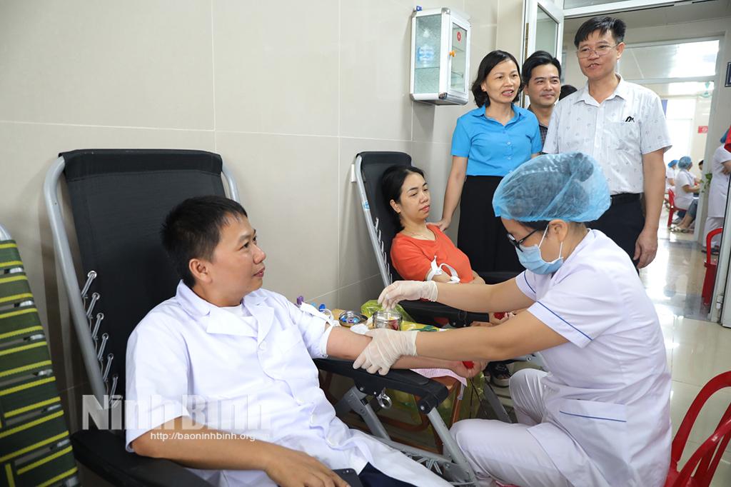 Ngày hội hiến máu tình nguyện ngành Y tế Ninh Bình