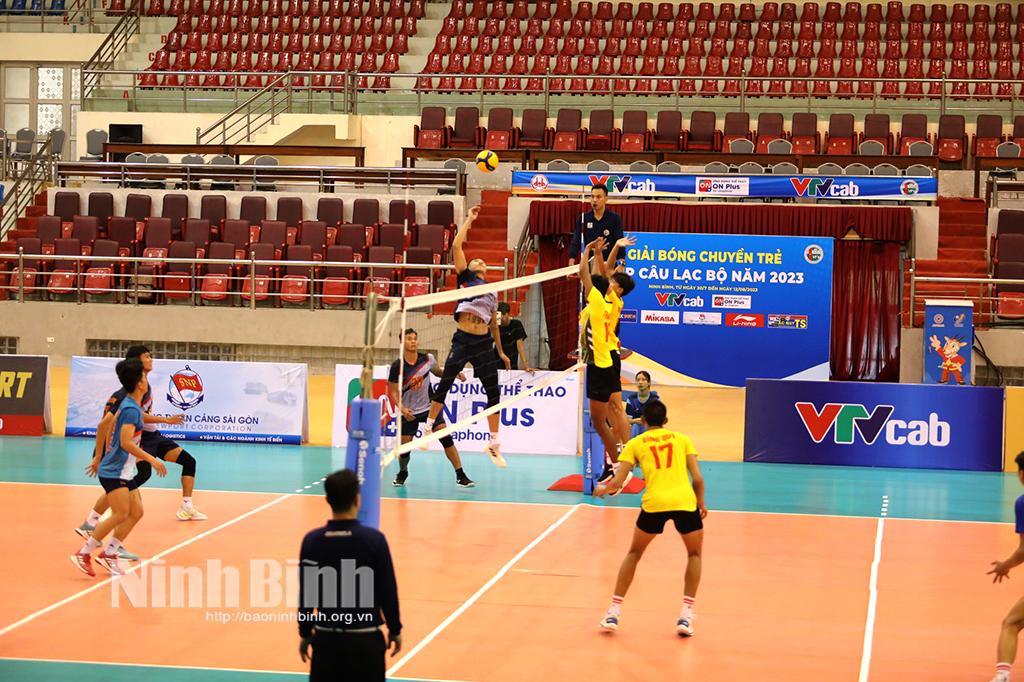 Giải bóng chuyền trẻ Cúp CLB năm 2023: Bộ Tư lệnh thông tin giành quyền vào chung kết