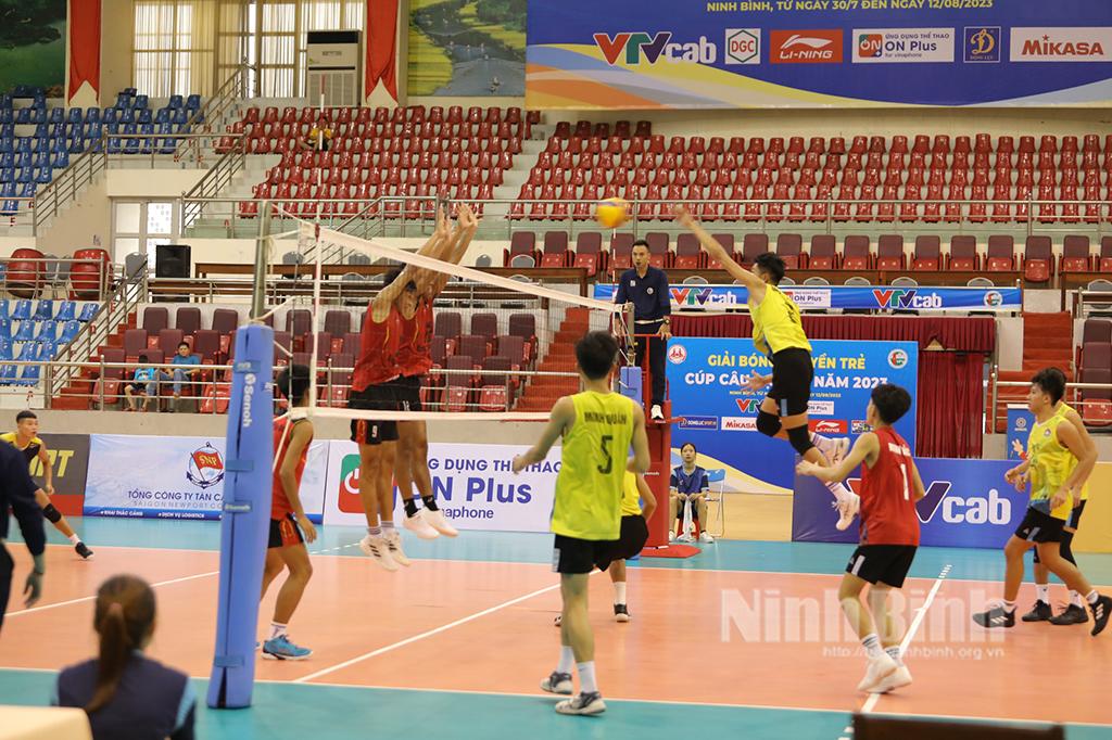 Giải bóng chuyền trẻ Cúp CLB ngày 2/8: Biên phòng giữ vững vị thế của đội bóng giàu thành tích