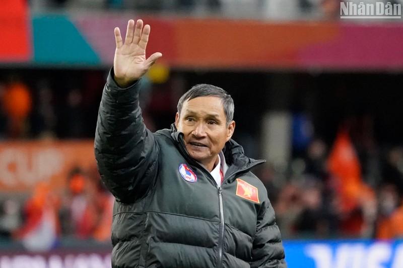 HLV Mai Đức Chung: Đội tuyển nữ Việt Nam "lực bất tòng tâm"