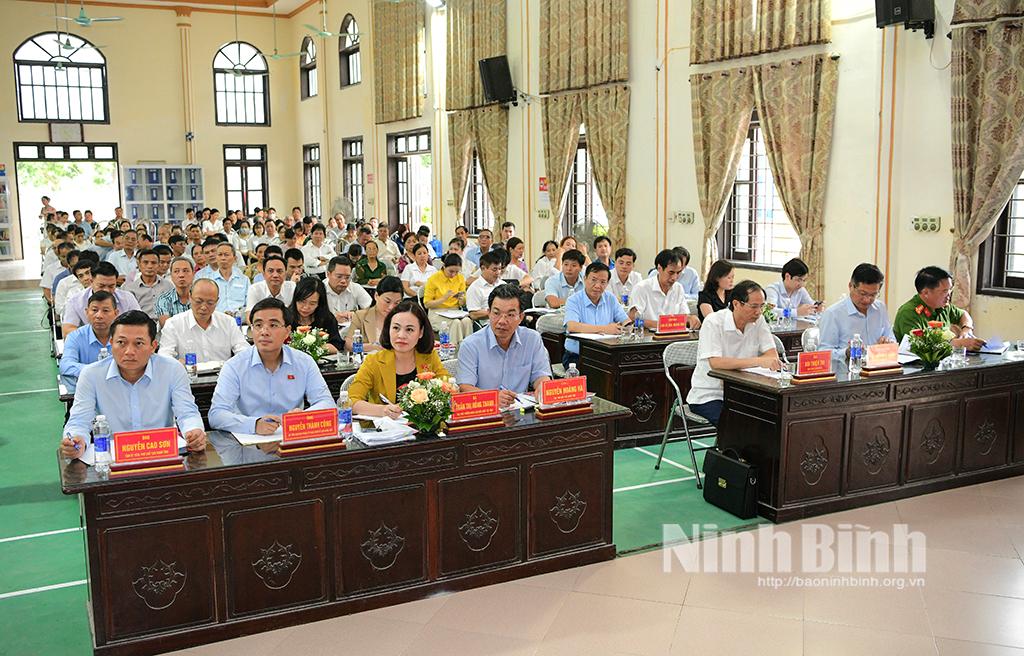 Đoàn đại biểu Quốc hội tỉnh tiếp xúc cử tri huyện Hoa Lư