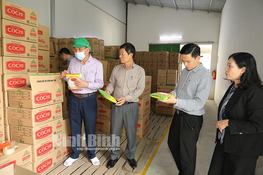 Đoàn kiểm tra liên ngành Trung ương về an toàn thực phẩm làm việc tại Ninh Bình