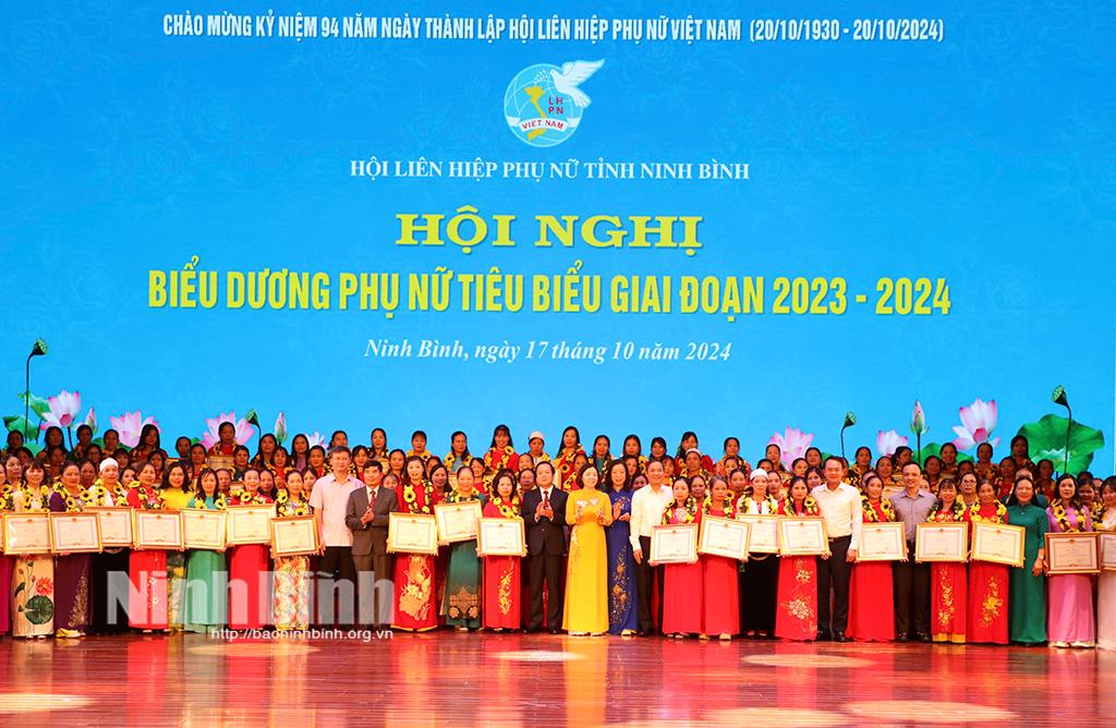 Biểu dương phụ nữ tiêu biểu giai đoạn 2023-2024