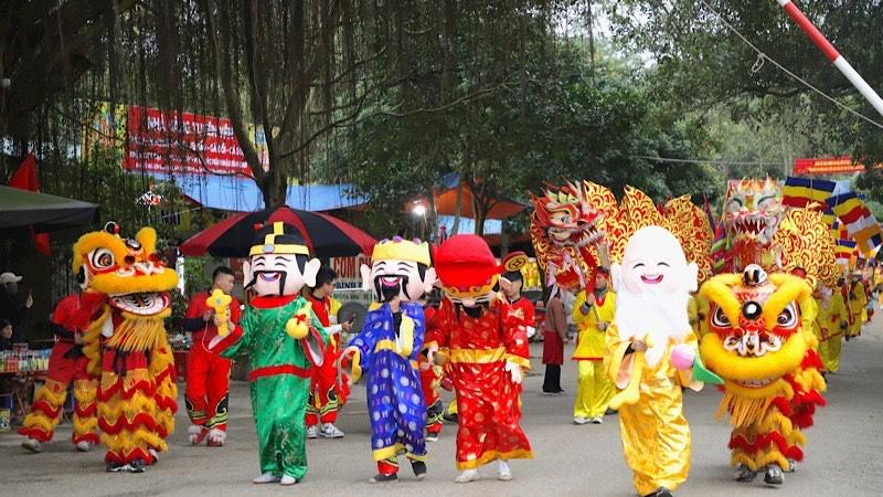 Khai hội mùa xuân Côn Sơn-Kiếp Bạc