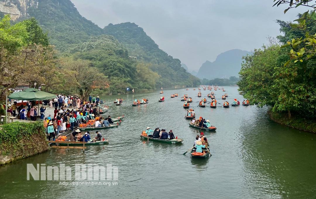 Du lịch Ninh Bình thu gần 3.700 tỷ đồng trong quý I