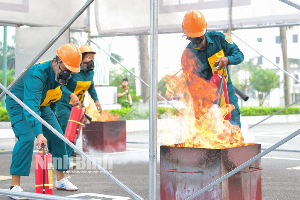 Gia Viễn tổ chức Hội thi nghiệp vụ Tổ liên gia an toàn phòng cháy, chữa cháy năm 2024