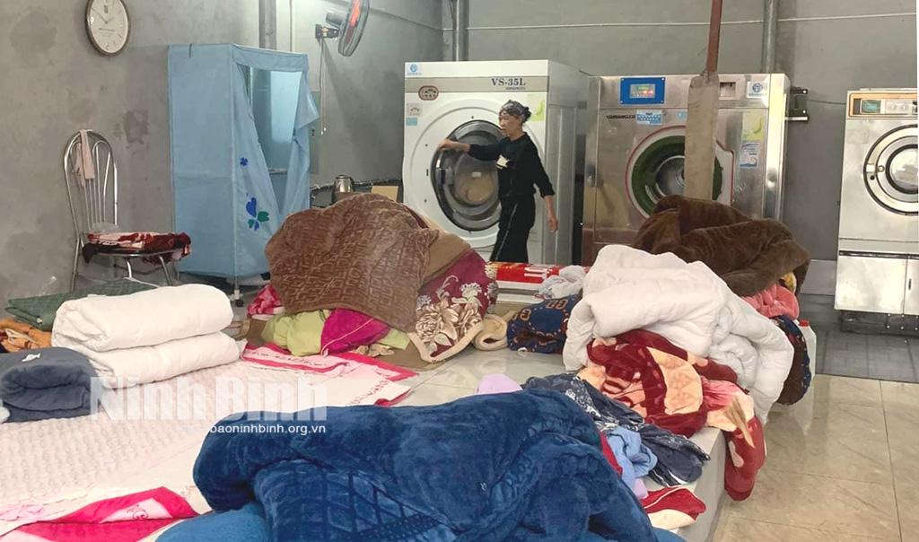 Dịch vụ giặt, sấy "vào mùa"