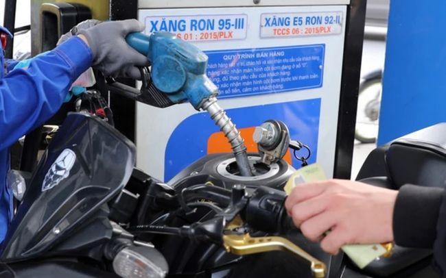 Giá xăng tăng trở lại