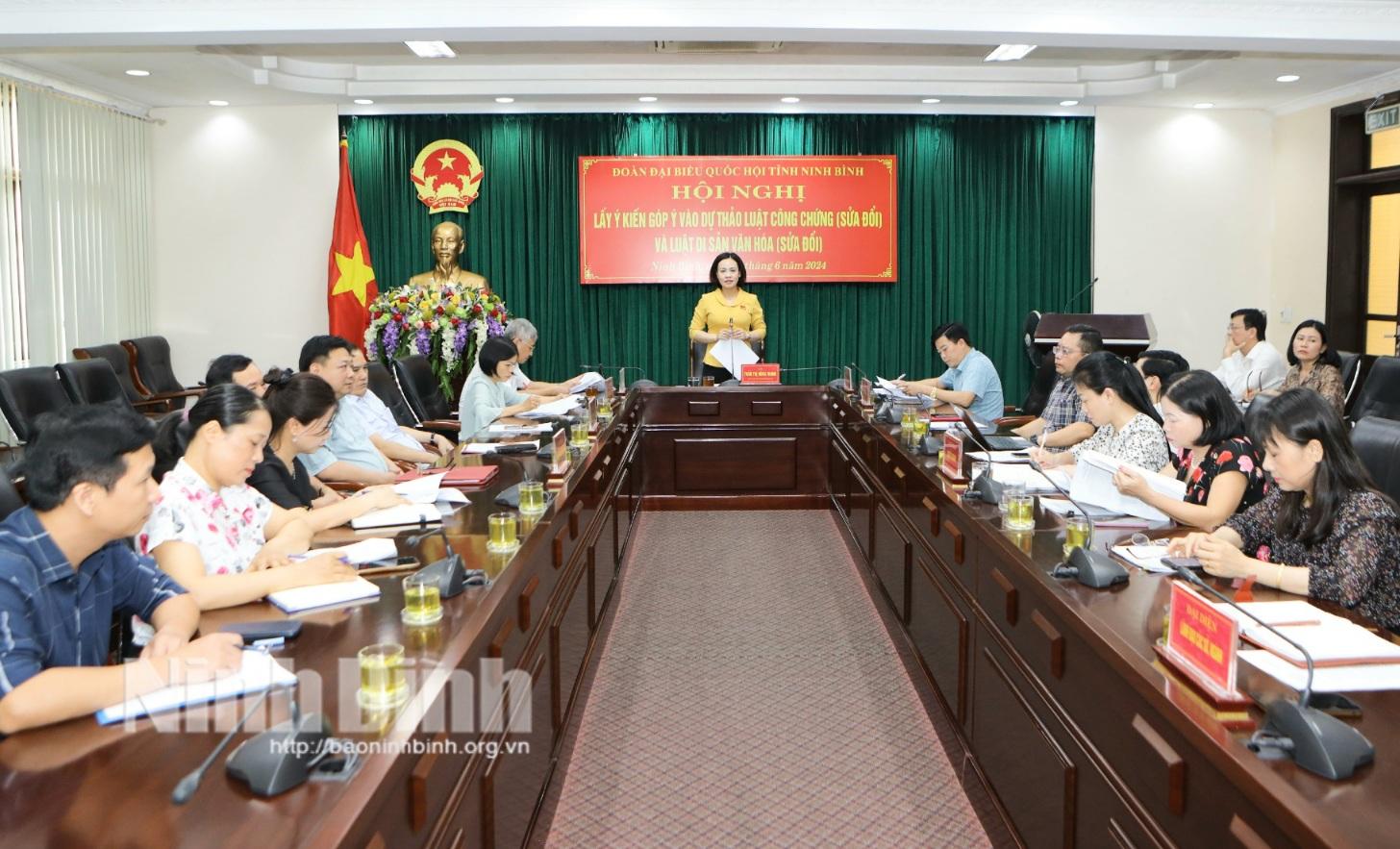 [Video] Đoàn ĐBQH tỉnh lấy ý kiến góp ý vào Dự thảo Luật Công chứng (sửa đổi) và Luật Di sản văn hóa (sửa đổi)