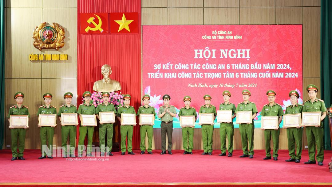 Vì cuộc sống bình yên của Nhân dân