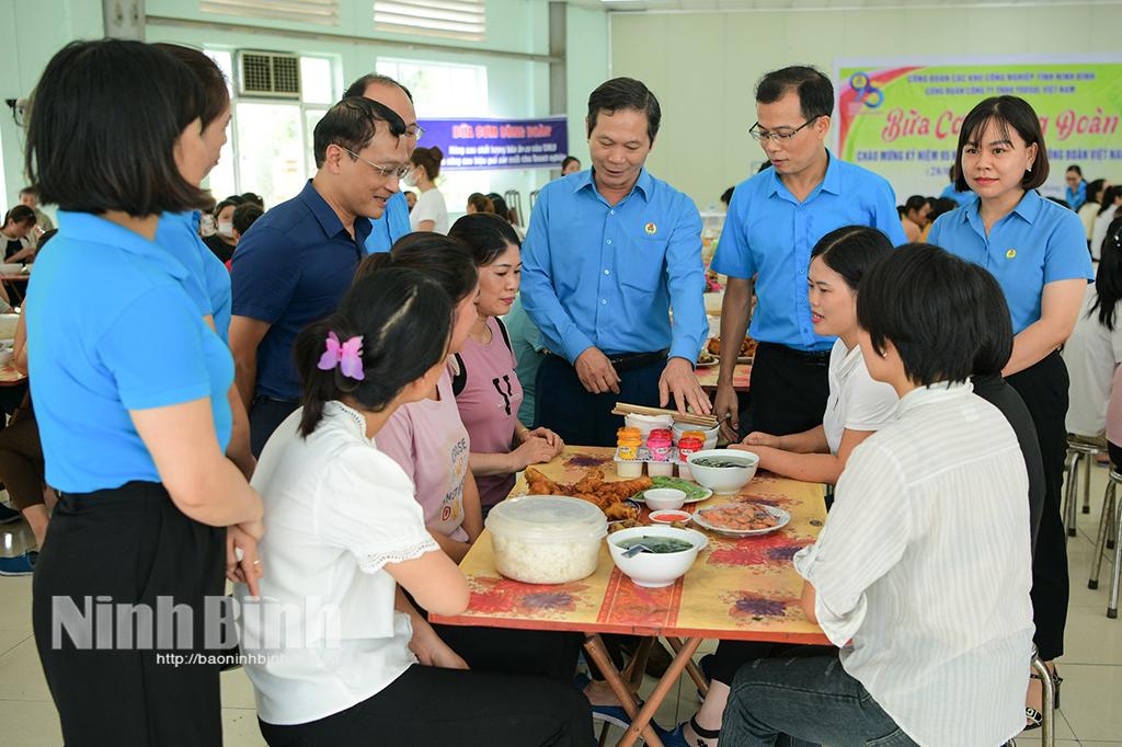 Ý nghĩa những "Bữa cơm Công đoàn"