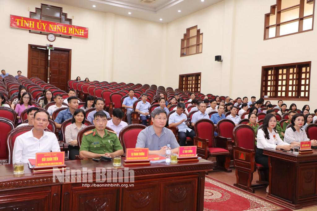 Thông tin chuyên đề về kiến thức, kỹ năng công tác phòng cháy, chữa cháy, sử dụng an toàn, tiết kiệm điện