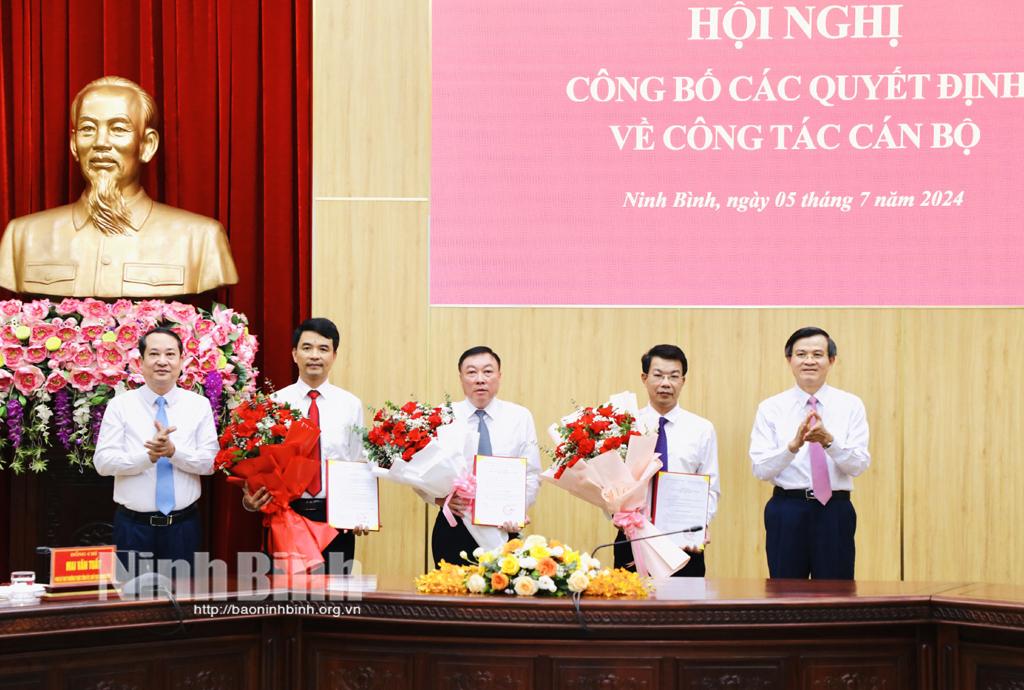 Tỉnh ủy công bố các quyết định về công tác cán bộ