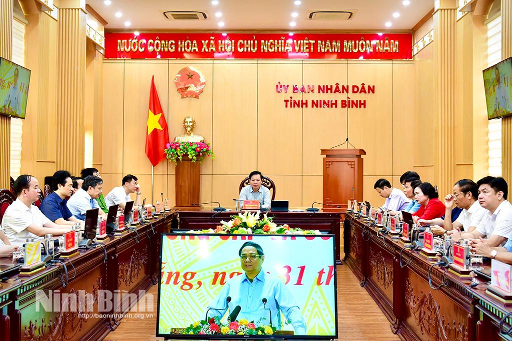 Hội nghị trực tuyến toàn quốc "Nâng cao hiệu quả cung cấp và sử dụng dịch vụ công trực tuyến"