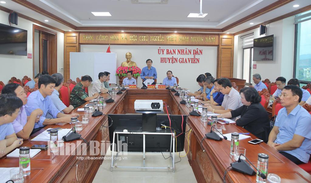 Thường trực Tỉnh ủy họp bàn kịch bản ứng phó với lũ trên sông Hoàng Long