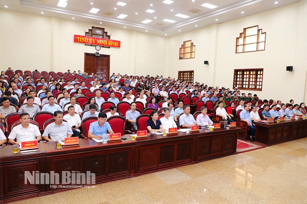 Quán triệt, triển khai Chỉ thị 35 của Bộ Chính trị và các văn bản của Trung ương, của Tỉnh ủy về Đại hội Đảng bộ các cấp