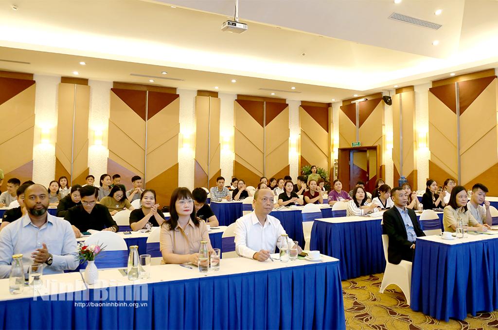 Các đại biểu dự khai mạc lớp bồi dưỡng.