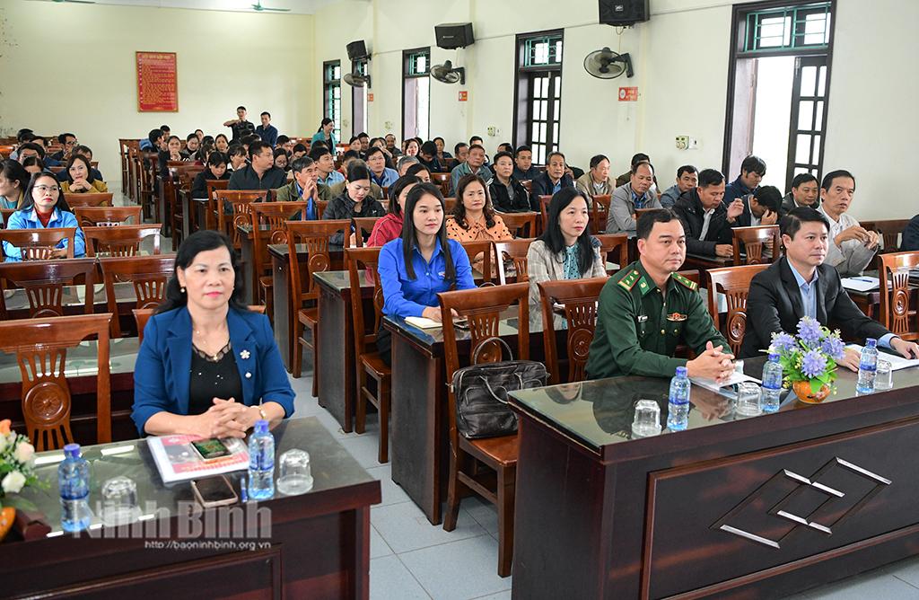 Các đại biểu dự hội nghị.