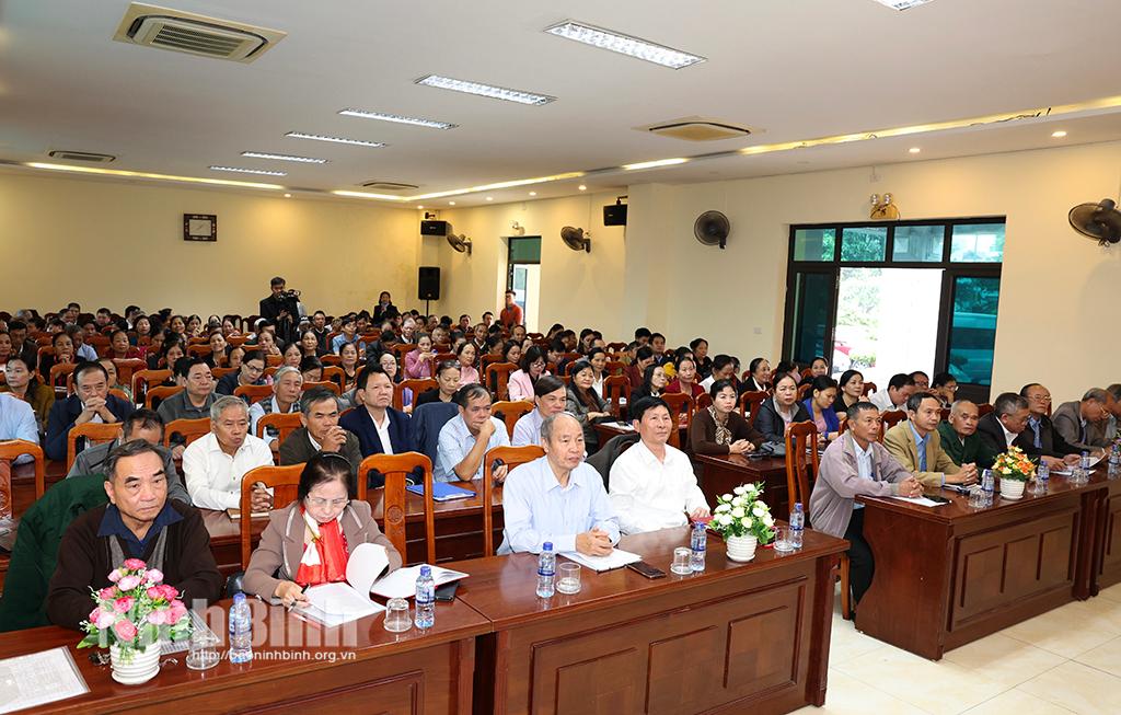 Các đại biểu dự hội nghị.