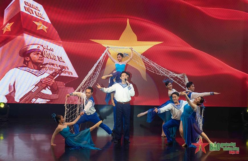 Nhiều tác phẩm về chủ đề biển, đảo được các nghệ sĩ dàn dựng biểu diễn tham dự Liên hoan Âm nhạc toàn quốc năm 2024.