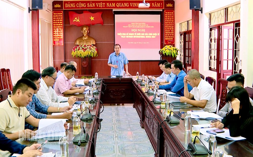 Các đại biểu dự hội nghị.