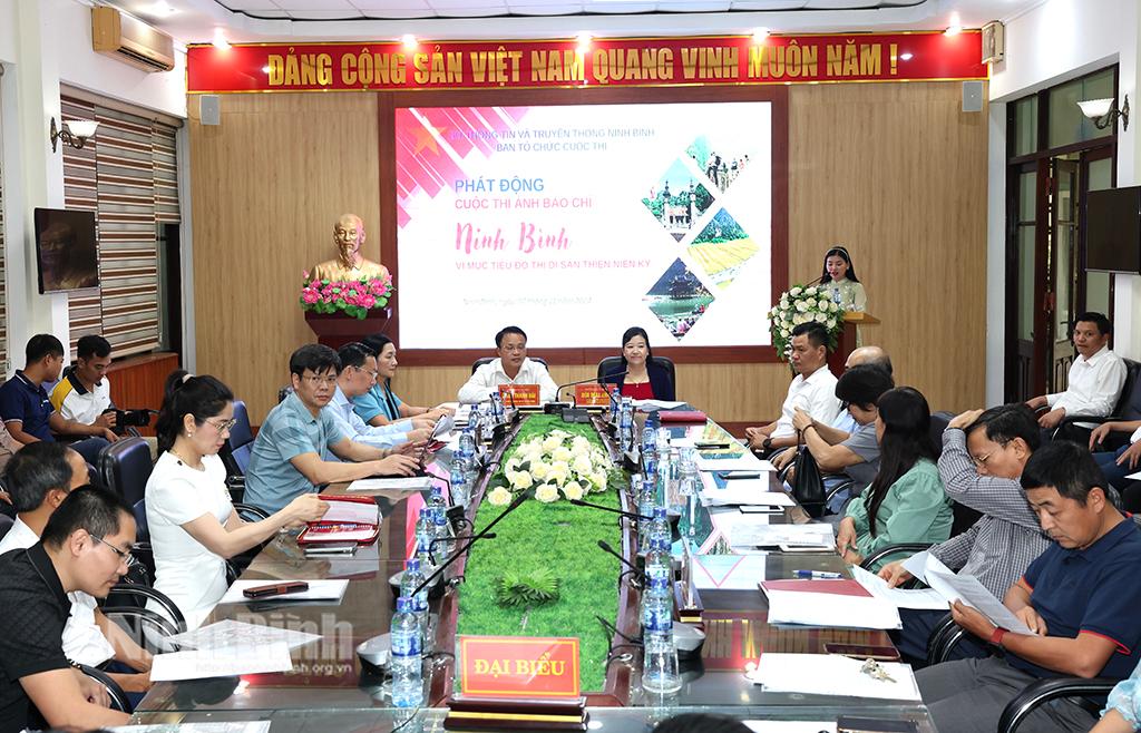 Các đại biểu dự lễ phát động Cuộc thi.