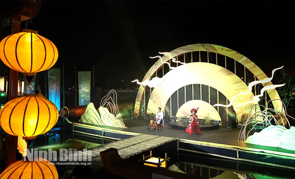 Không gian nghệ thuật tại Hội quán Dục Thúy Sơn.