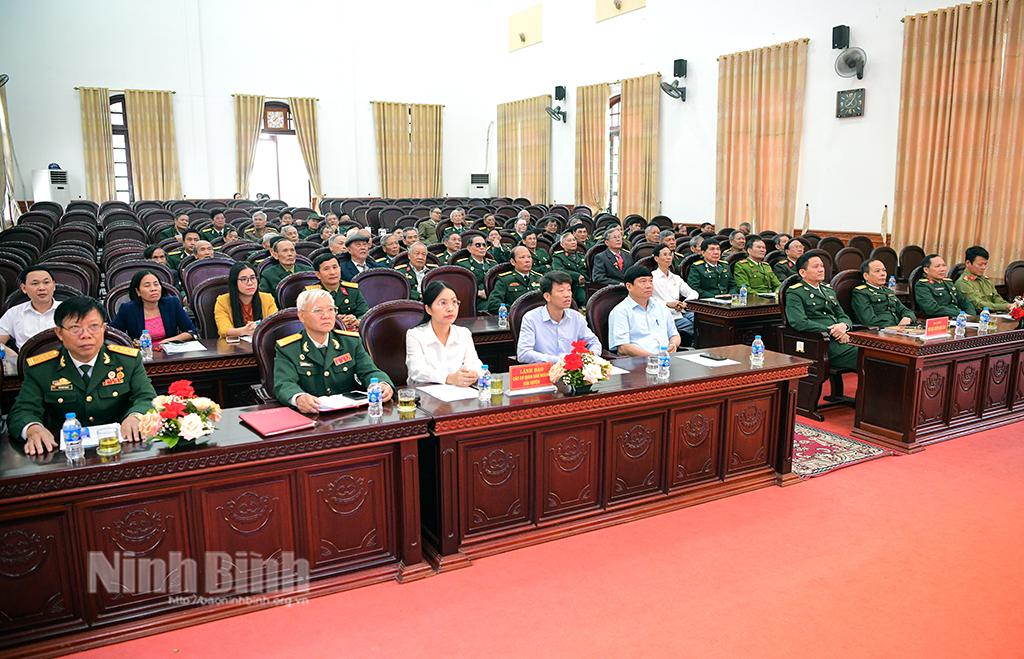 Các đại biểu dự buổi gặp mặt.