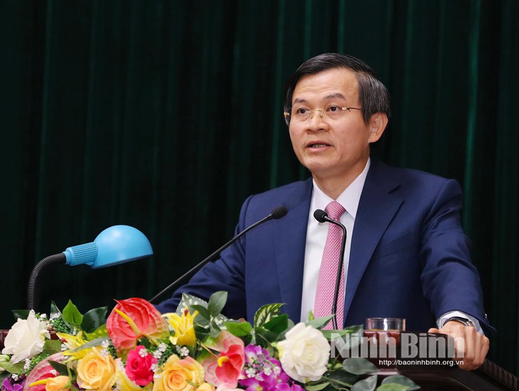 Đồng chí Đoàn Minh Huấn, Ủy viên Trung ương Đảng, Bí thư Tỉnh ủy là Trưởng Ban Chỉ đạo về tổng kết việc thực hiện Nghị quyết số 18-NQ/TW tỉnh Ninh Bình.