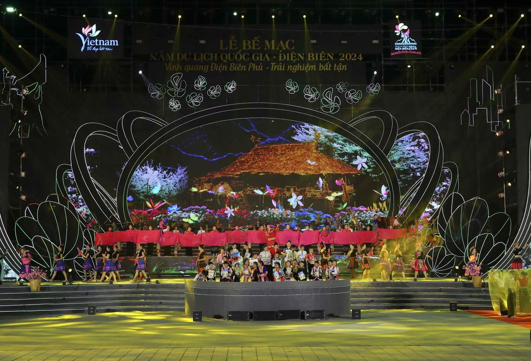 Chương trình nghệ thuật đặc sắc với chủ đề: Rạng rỡ Việt Nam tại Lễ bế mạc.