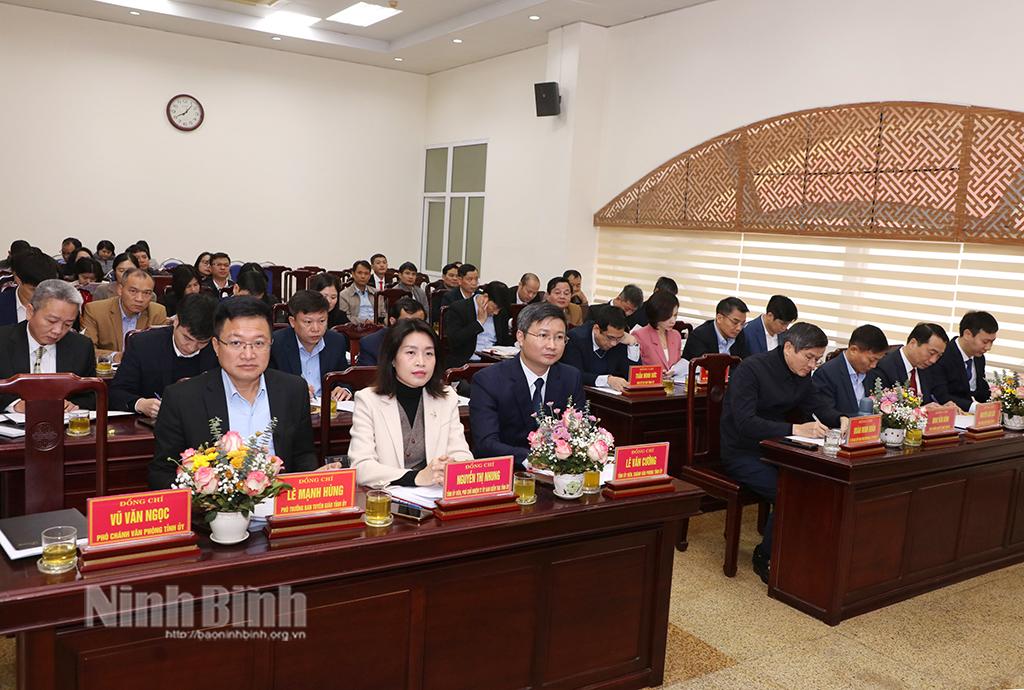 Các đại biểu dự hội nghị.