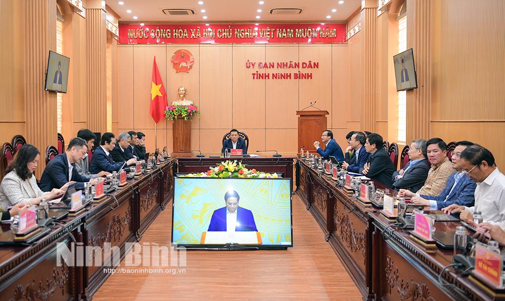 Các đại biểu dự hội nghị tại điểm cầu Ninh Bình.