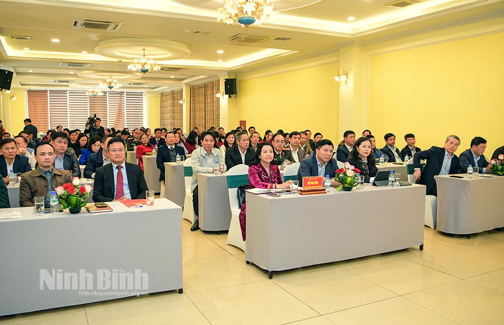 Các đại biểu dự hội nghị.