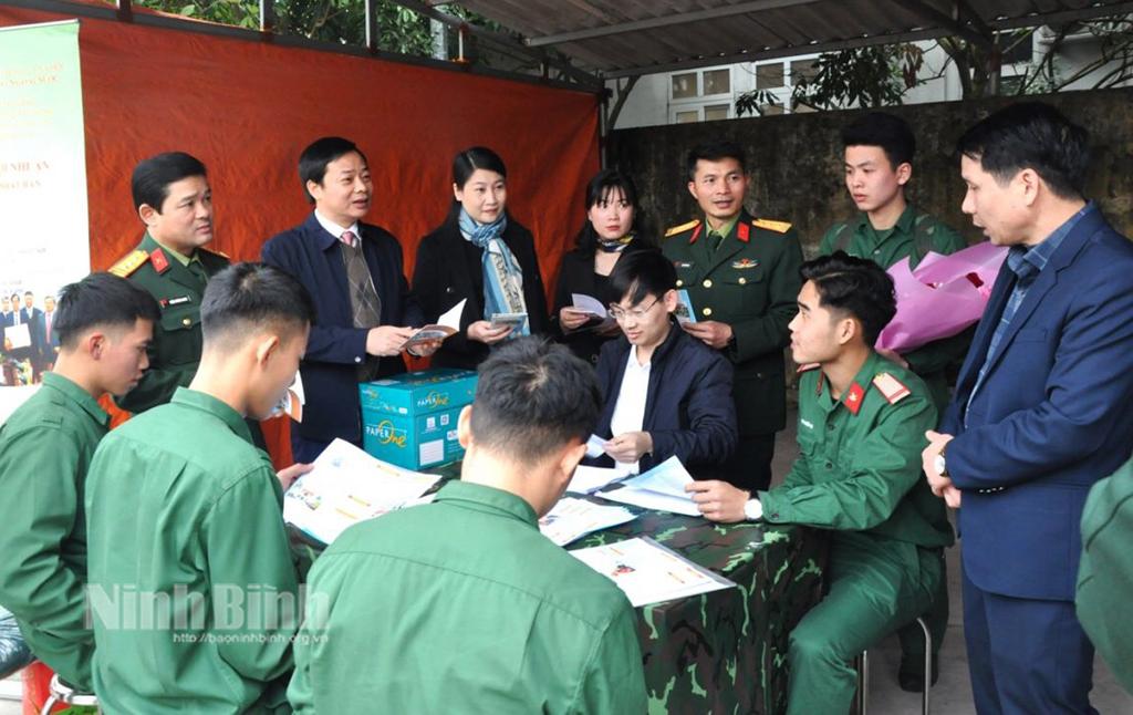 Tư vấn việc làm, XKLĐ cho quân nhân xuất ngũ huyện Kim Sơn năm 2024.