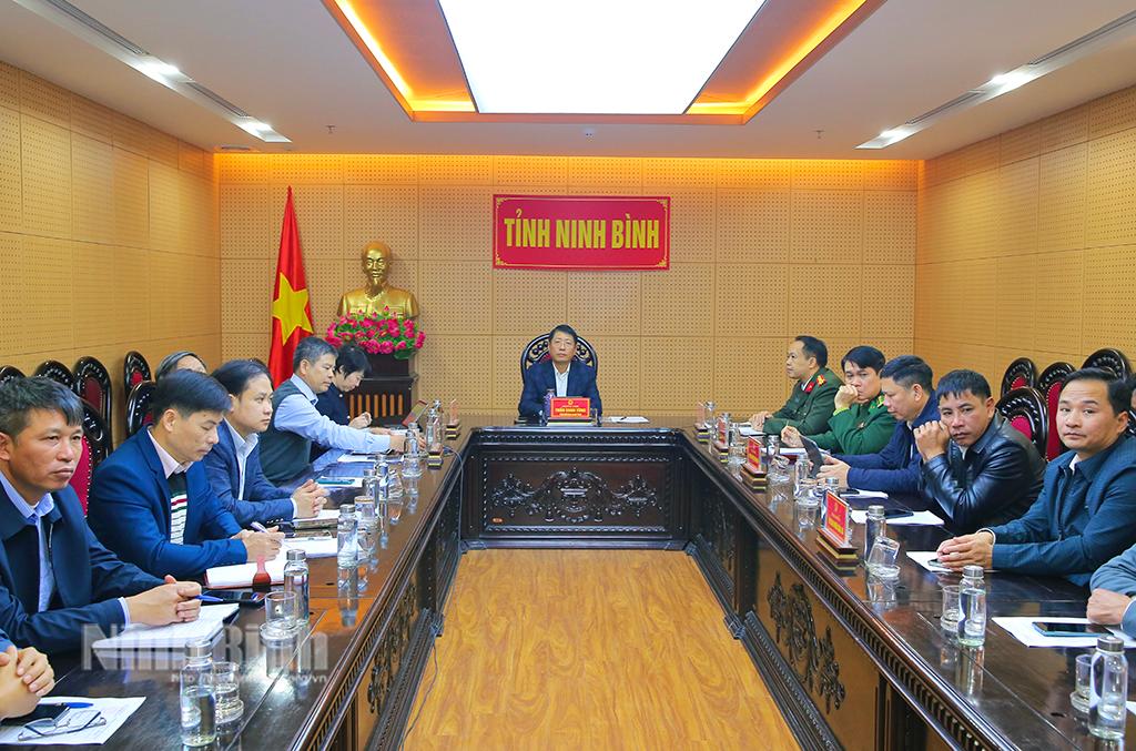 Các đại biểu dự hội nghị tại điểm cầu Ninh Bình.