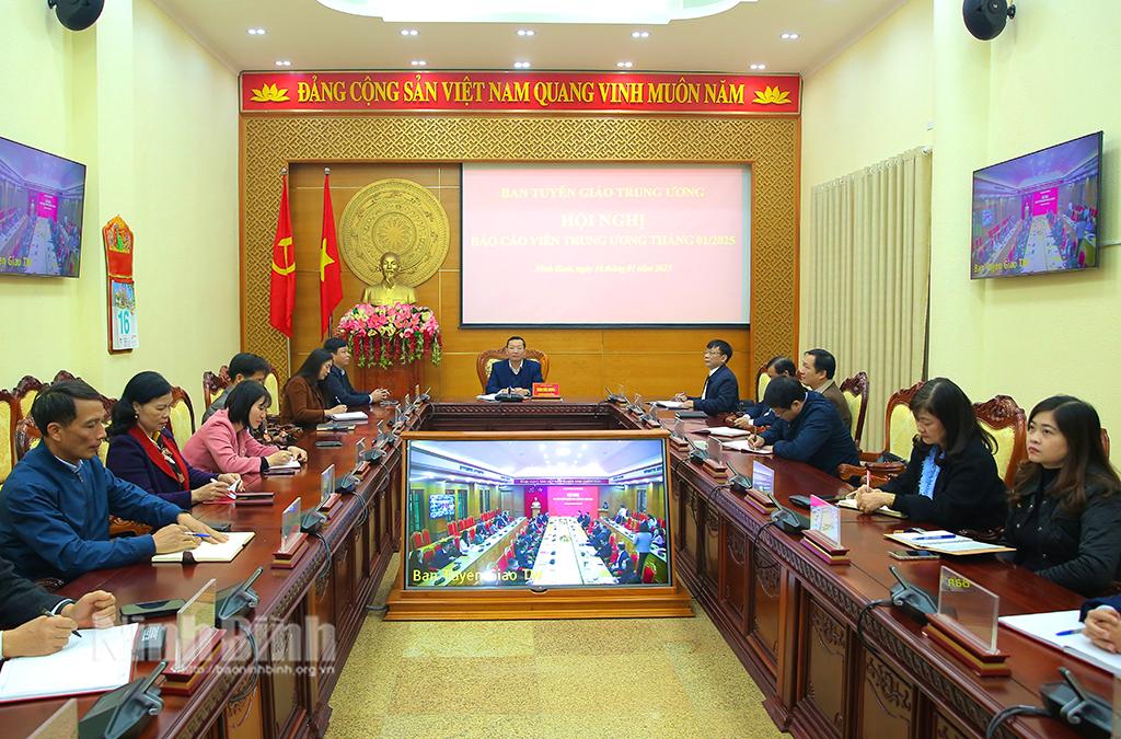 Các đại biểu dự hội nghị tại điểm cầu tỉnh Ninh Bình.