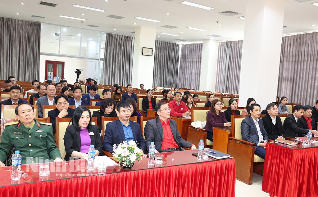 Các đại biểu dự hội nghị.