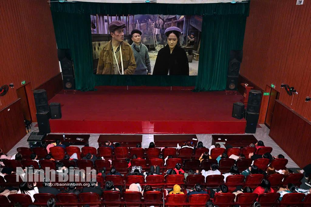 Bộ phim “Đào, Phở và Piano” được công chiếu miễn phí tại rạp chiếu phim Ninh Bình từ 30/1 đến 7/2/2025. Ảnh: Minh Quang