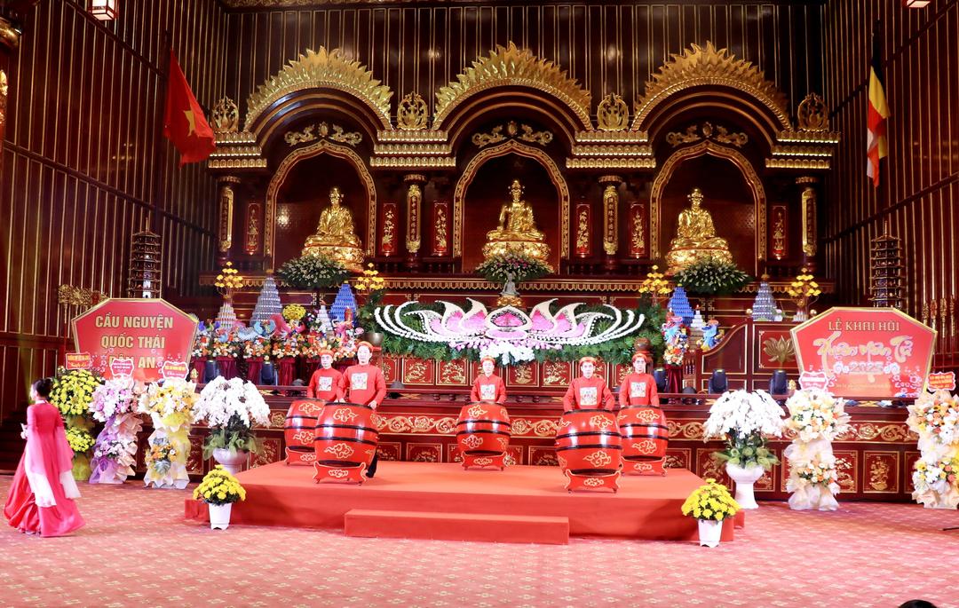 Quang cảnh buổi lễ.