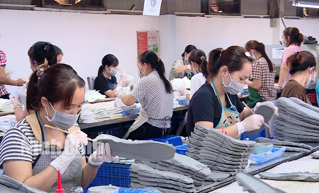 Công ty TNHH Hui Yao (huyện Yên Mô) có nhu cầu tuyển dụng lao động với số lượng lớn.