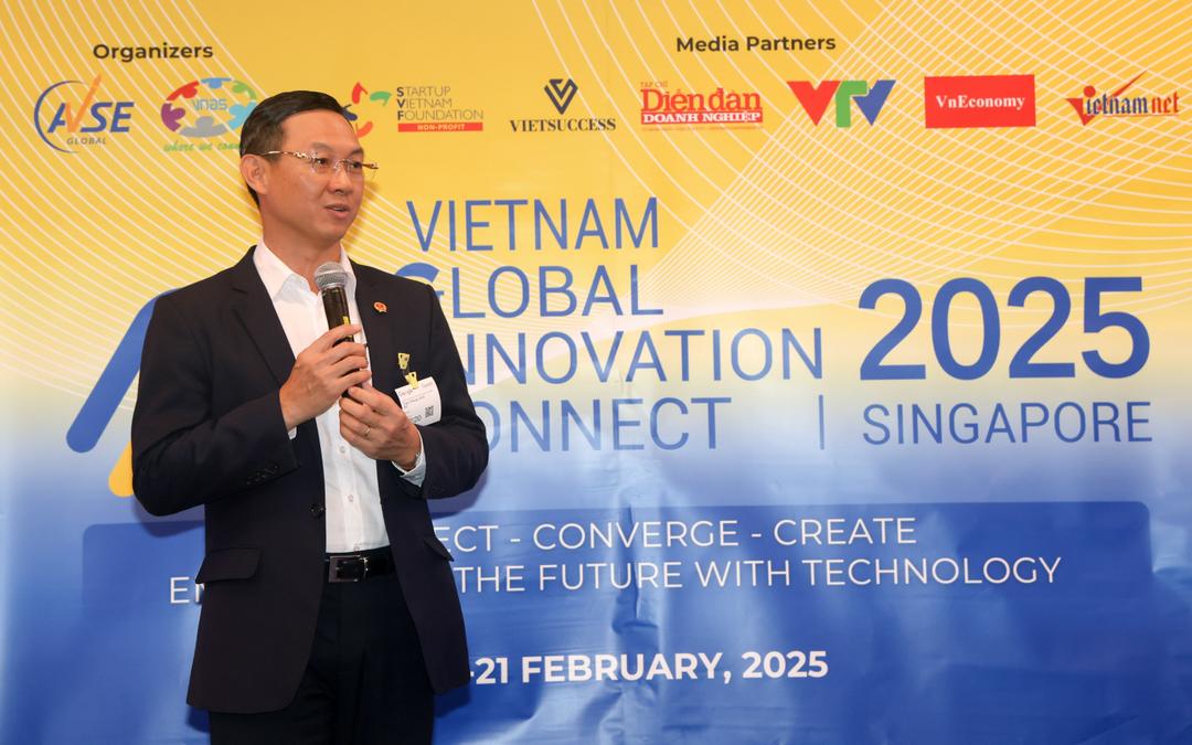 Đại sứ Việt Nam tại Singapore Trần Phước Anh phát biểu tại buổi khai mạc Diễn đàn. (Ảnh: Ngọc Khương/TTXVN)