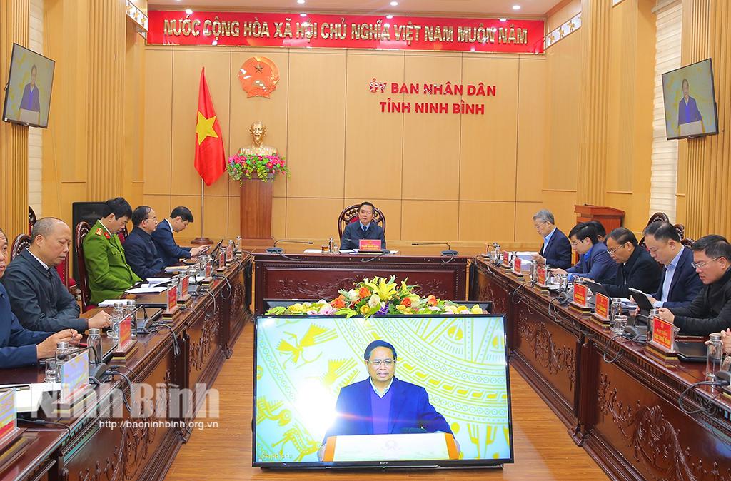 Các đại biểu dự hội nghị tại điểm cầu Ninh Bình.