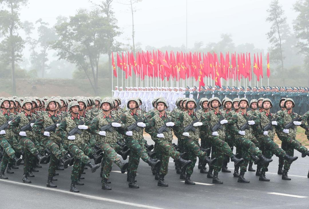 Khối sĩ quan đặc công tham gia hợp luyện. Ảnh: TTXVN