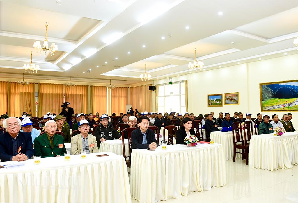 Các đại biểu dự buổi gặp mặt.